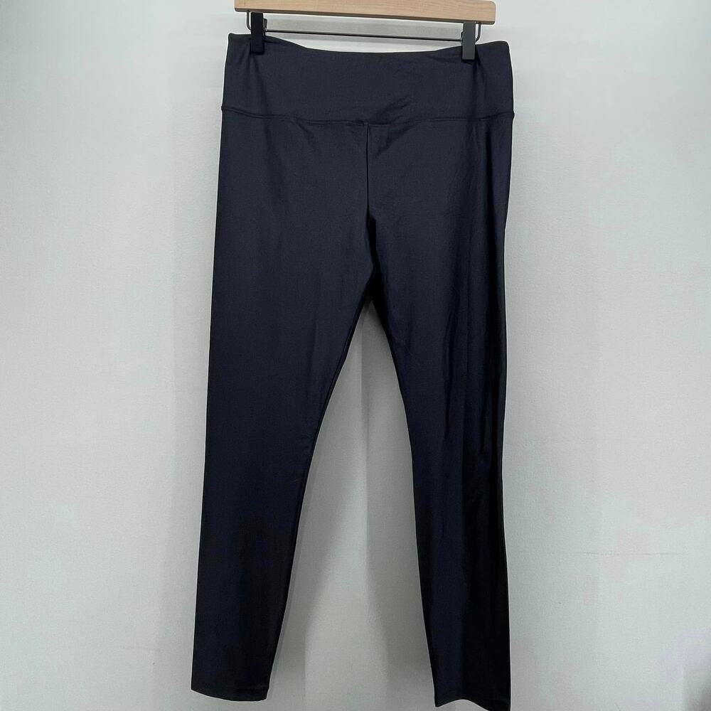 Fornia Shiny Black Ankle Leggings‎